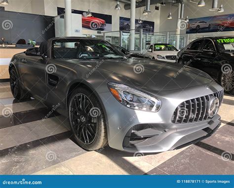 Mercedes-Benz Dealearship editorial photo. Image of mercedesbenz ...