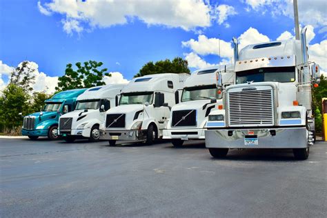 How Much Can An Owner Operator Truck Driver Make?