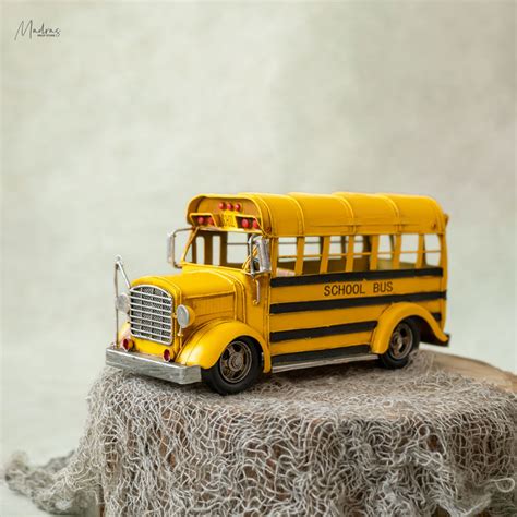 School Bus – Madras Prop Store