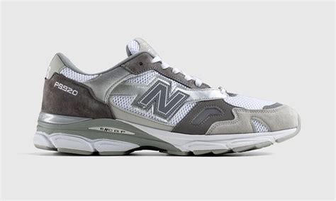 Gray-Shaded Collaboration Sneakers : BEAMS x Paperboy x New Balance 920