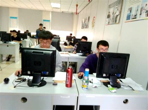 郑州万象大数据创意岛办公室办公空间装修案例-家居美图_装一网装修效果图