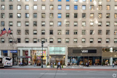 530 Fifth Ave, New York, NY 10036 - Convene 530 Fifth Avenue | LoopNet