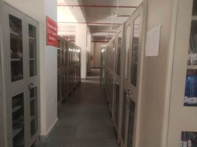 Medical College, Baroda - About Us - Administration