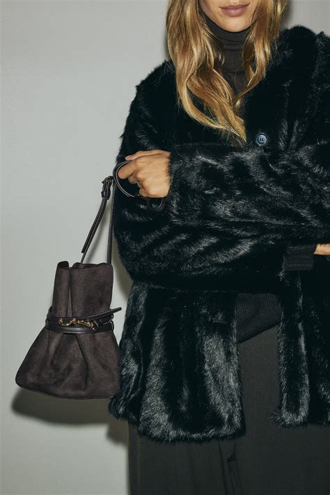 Pouch-look crossbody bag - Dark brown - Ladies | H&M IN