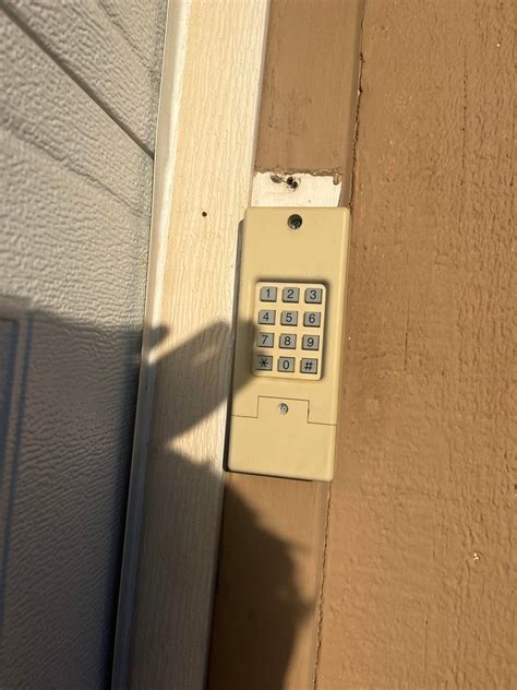 How to Reprogram a Linear Keypad 的图像结果