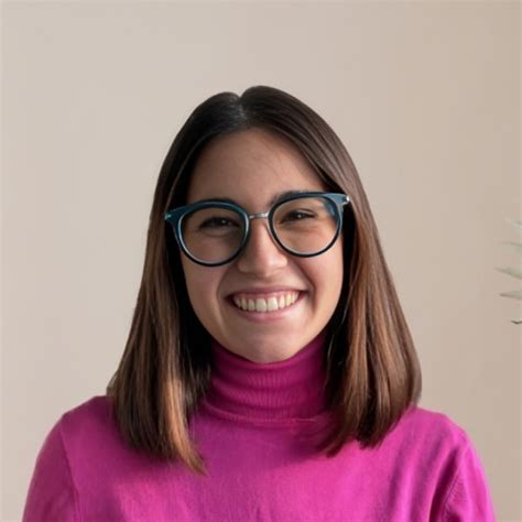 Tess - Chemistry teacher - ₹3081/h