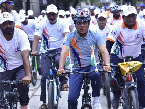 Mansukh Mandaviya to lead Fit India Sundays on Cycle in Varanasi to ...