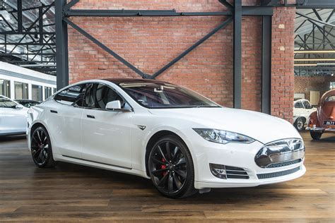 2014 Tesla Model S