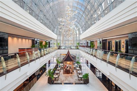 Dusit Thani Dubai Shuttle Bus Service: Pictures & Reviews - Tripadvisor