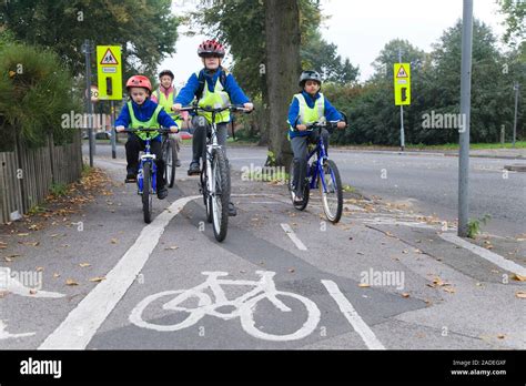 Cycling Children 的图像结果