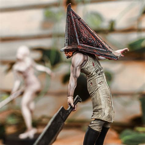 Silent Hill Piramide Hoofd Behang