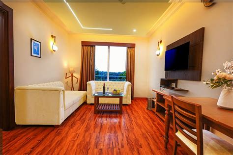 VAGATOR DOWNTOWN (Goa) - Hotel Reviews, Photos, Rate Comparison ...