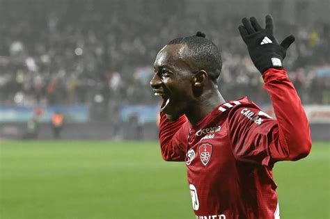 Stade Brestois. Kamory Doumbia, un timide qui « cache bien son jeu ...