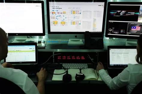 Behind The Scenes At Formula 1: How The Internet Connects Millions Of ...