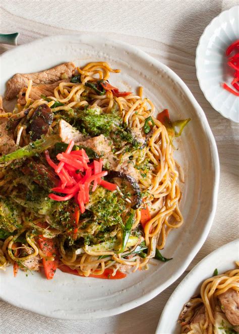 Yakisoba (Japanese Stir Fried Noodles) - RecipeTin Japan