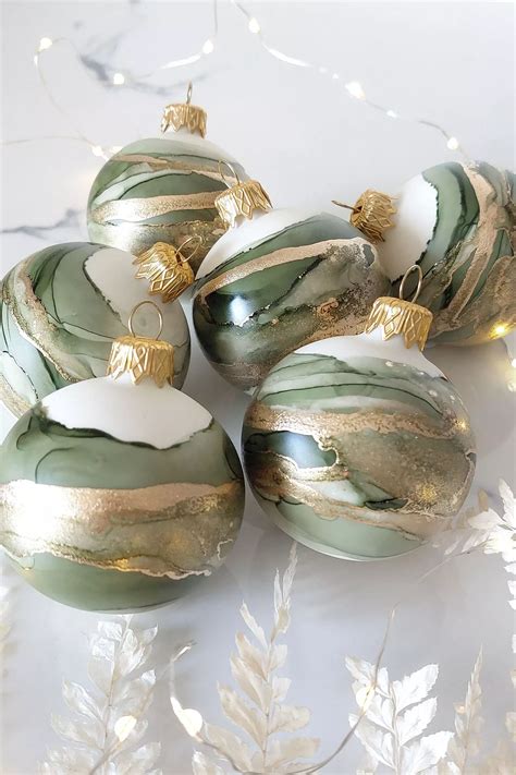 Pin by Margaret Dooley on Christmas Tree Ornaments | Green christmas ...