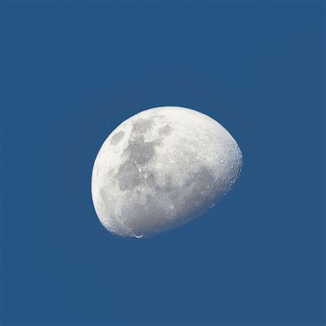 Waning Gibbous Moon Spiritual Meaning - Insight state