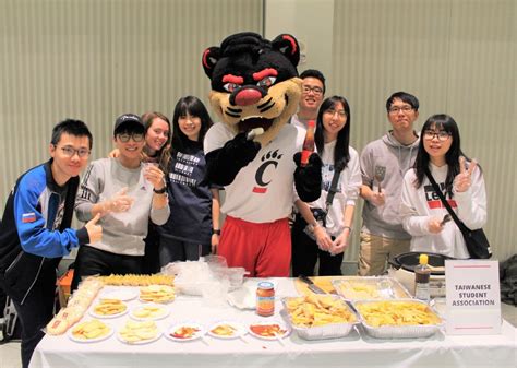 University of Cincinnati: Fees, Reviews, Rankings, Courses & Contact info