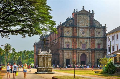 3 Days in Goa Itinerary: Exploring Beaches, Clubs, Chruch