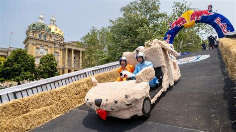 Red Bull Soapbox Race brings over 35,000 to Iowa State Capitol Complex ...