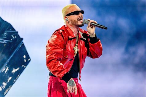 2025 GRAMMYs: 18 Artists Who Won Their First GRAMMY, From Sabrina Carpenter To Doechii | GRAMMY.com