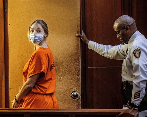 Shocking New Video Shows OnlyFans Model Courtney Clenney Being Told That Her BF Was Dead After ...