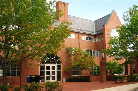 Best Veterinary Schools in the U.S.