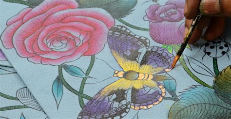 Leather Hand Painted Art - Roses D'Amour – Anuschka (IN)