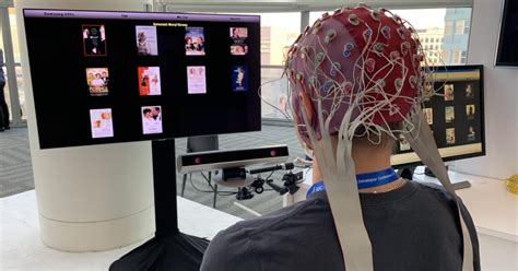 Samsung Develops A Brainwave-Controlled TV Software - MobyGeek.com