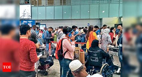 Kolkata Airport shuts operations for 12 hours, flyers fume over late ...