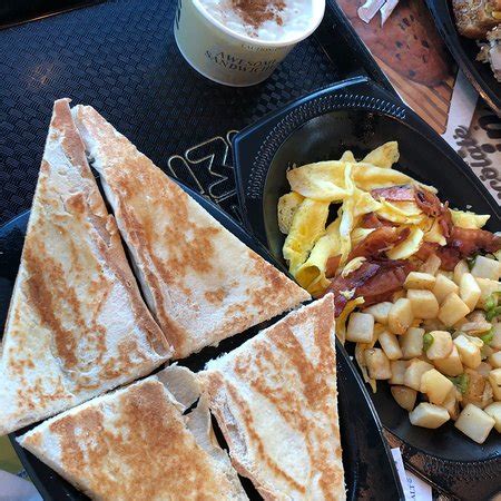 EL MESON SANDWICHES, Hatillo - Carr # 2 km 87 Barrio Pueblo ...