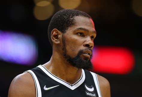 Kevin Durant Gets Clowned Over Disrespectfully Ashy Legs, Shatters Twitter