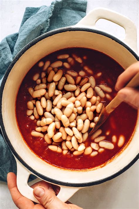 Easy Baked Beans on Toast (British-Inspired) | Minimalist Baker Recipes