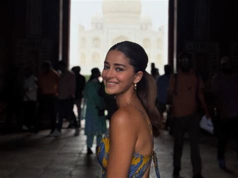 tu meri main tera shoot taj mahal jackie ananya wah taj tourist entry ...
