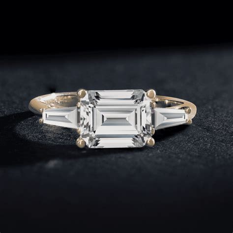 Embracing the Modern: A Guide to Contemporary Engagement Rings and ...