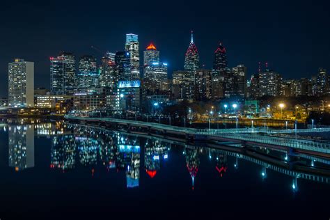 Philadelphia Skyline at Night: 4K Ultra HD Skyscraper Reflections by ...