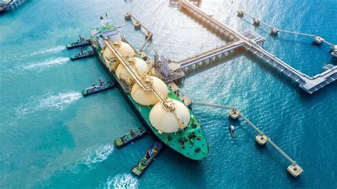 Asia Dominates Qatar’s LNG Exports In 2025 As China & India Lead Demand