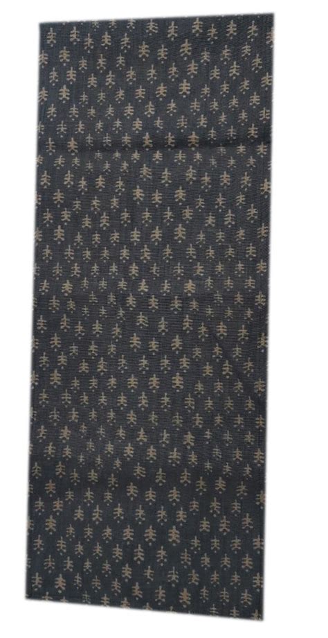 Botanical Charcoal Tapered Cotton Table Runner – Bonito Studio