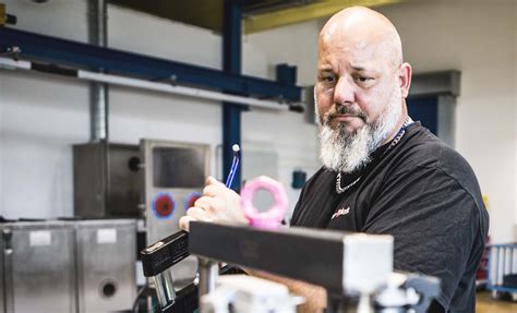 Tool shop for plastic molds - rose plastic