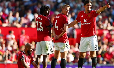 Man United star is labelled 'too heavy' by former coach
