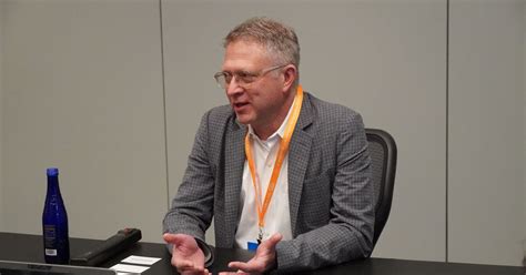 [AWS 서밋 2024] 도미닉 델모리노 AWS 기술혁신 부사장 "생성형 AI 활용, 직원 상상력에 맡겨라" - 조선비즈