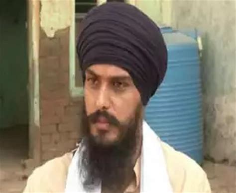 ਅੰਮ੍ਰਿਤਪਾਲ ਸਿੰਘ ਦੀ ਭਾਲ ’ਚ ਨਕੋਦਰ ਨੇੜਲੇ ਪਿੰਡ ਸਰੀਂਹ ਨੂੰ ਪੁਲਸ ਨੇ ਪਾਇਆ ਘੇਰਾ