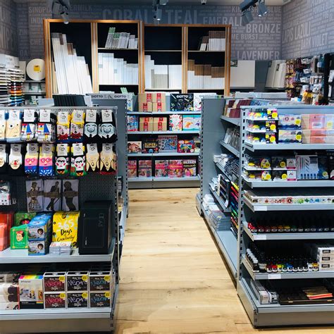 Art Shop 的图像结果