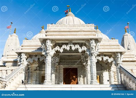 BAPS Shri Swaminarayan Mandir of Chicago Editorial Photo - Image of ...