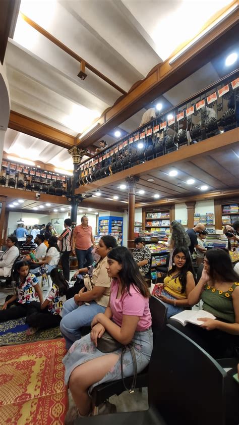 KGAF - Eyes N'Daggers: A ghost-hunting saga by unbearable comics