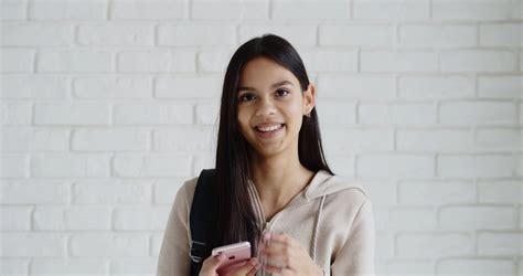 Mobile Phone On Desk 的图像结果