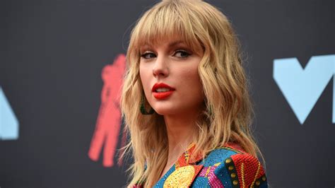 Taylor Swift dropping 8th studio album at midnight | 10tv.com