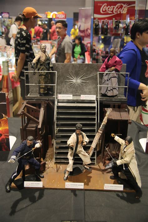 IN PHOTOS: Awesome stars, cool toys, cosplayers, and more at ToyCon 2016