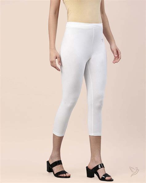 Pearl white capri legging