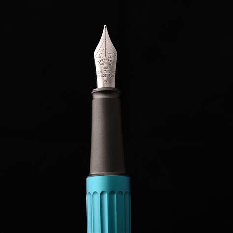 Diplomat Aero Turquoise Fountain Pen| Shop Online at Makoba |Diplomat